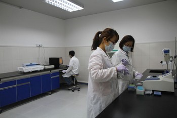 参观大同中天华康亲子鉴定中心实验室 29